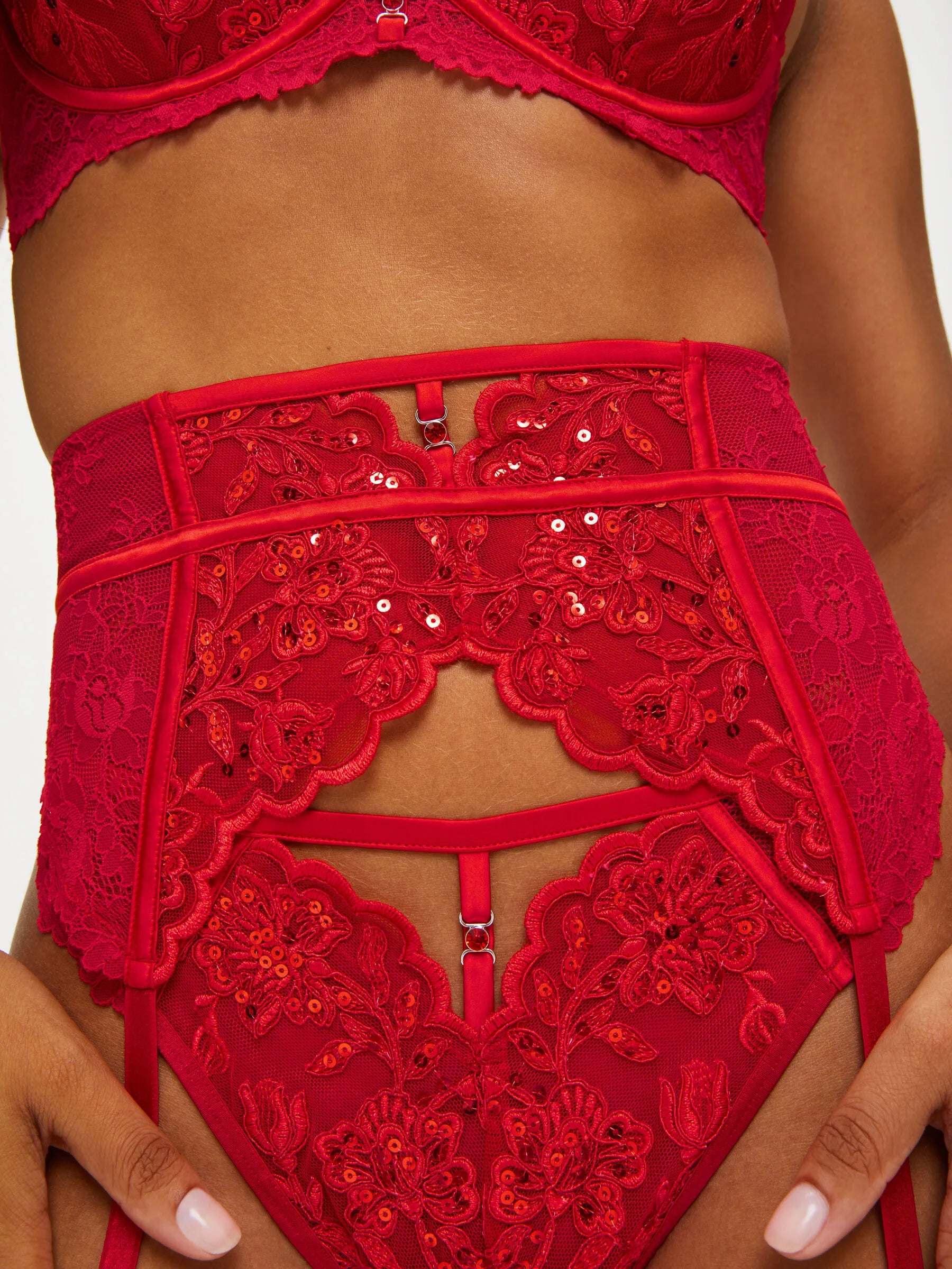 Icon Waspie Red From Ann Summers, Image 01
